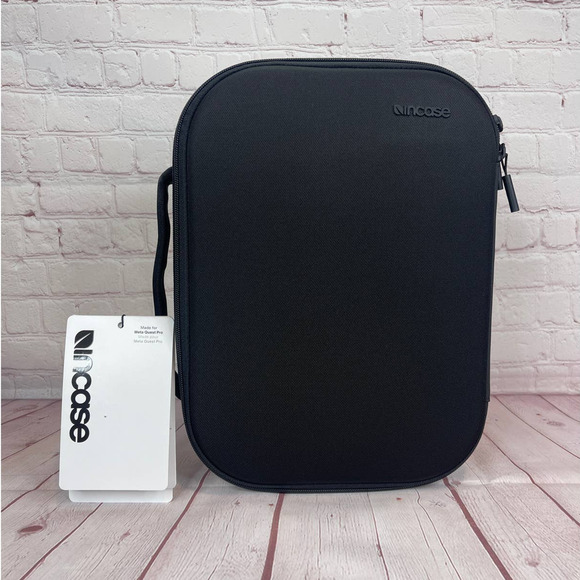 Incase Carry Case For Meta Quest Pro Black (INOM100718-BLK) - Picture 4 of 12